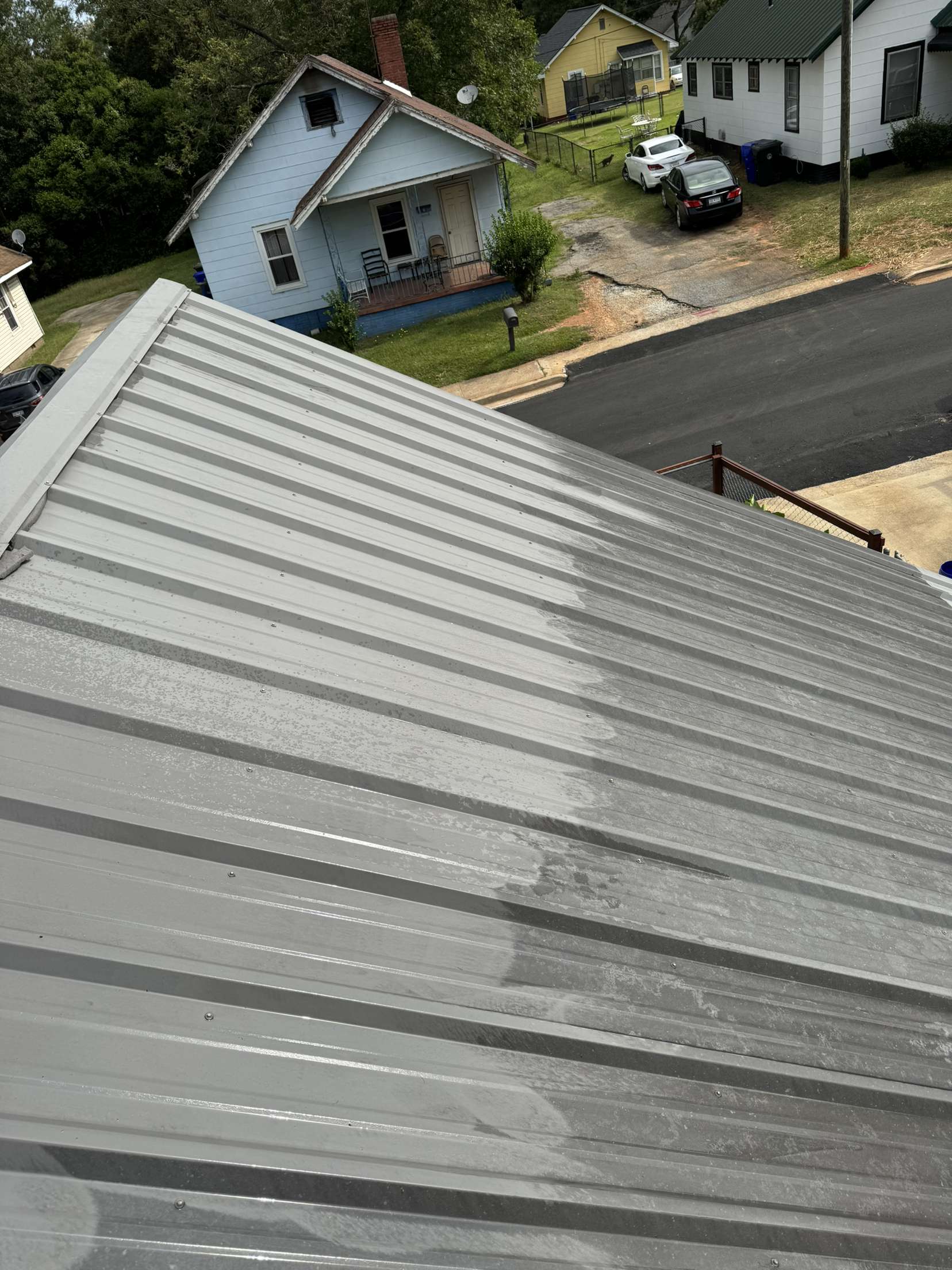 Clean and dirty roof comparison